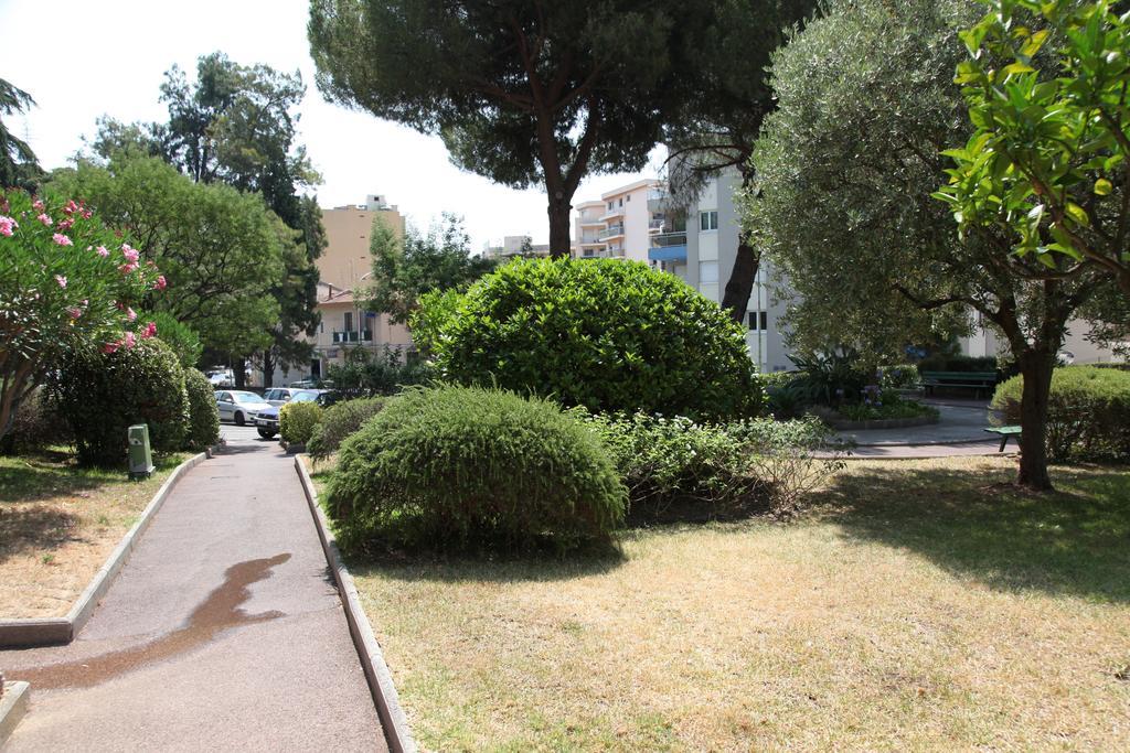 Apartamento Les Glycines Menton Exterior foto